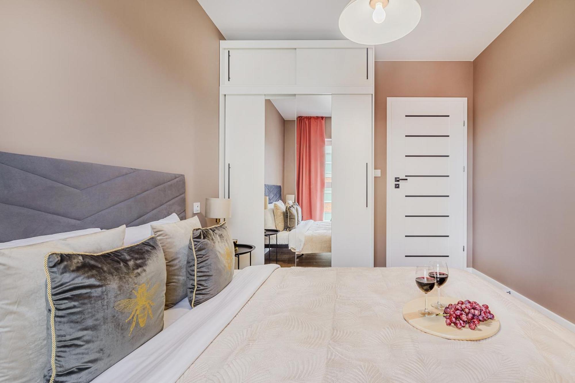 Lumina Luxury 3-Rooms Apartments With Parking Lodz  Exterior photo